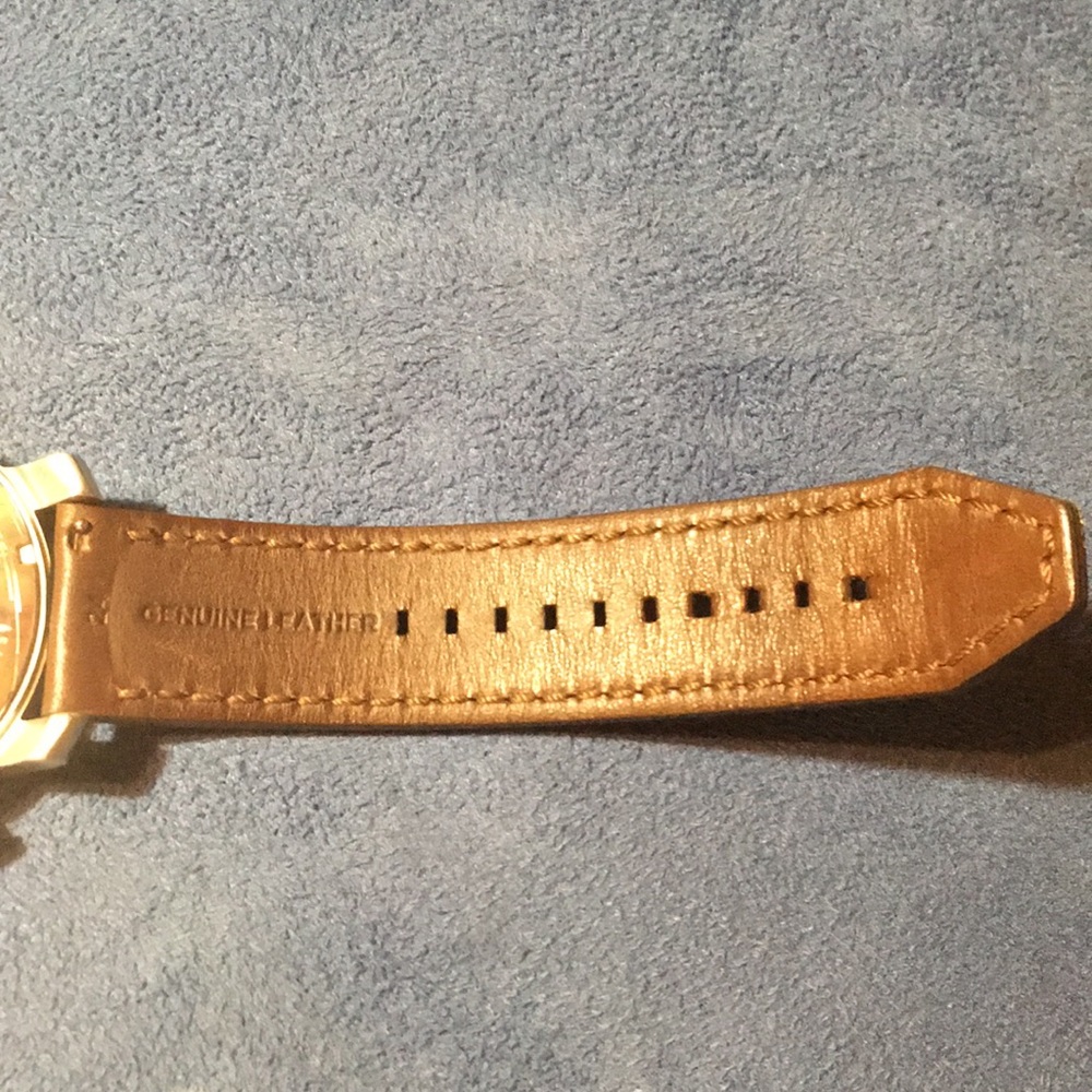 Fossil Watch - Picture 6 of 8